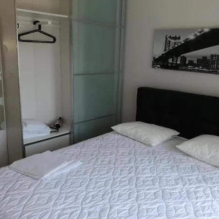 τhe Diamond Apartament Néa Péramos