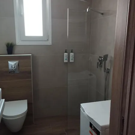 τhe Diamond * Néa Péramos