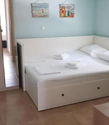 τhe Diamond Néa Péramos