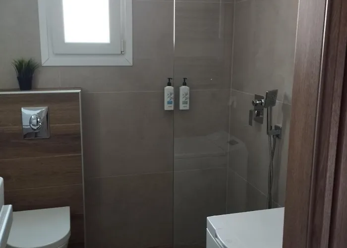 τhe Diamond * Néa Péramos